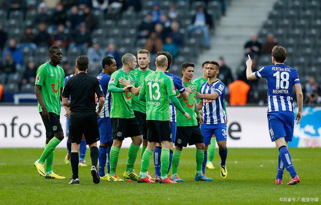 包含汉诺威主场击败对手，提升积分排名的词条