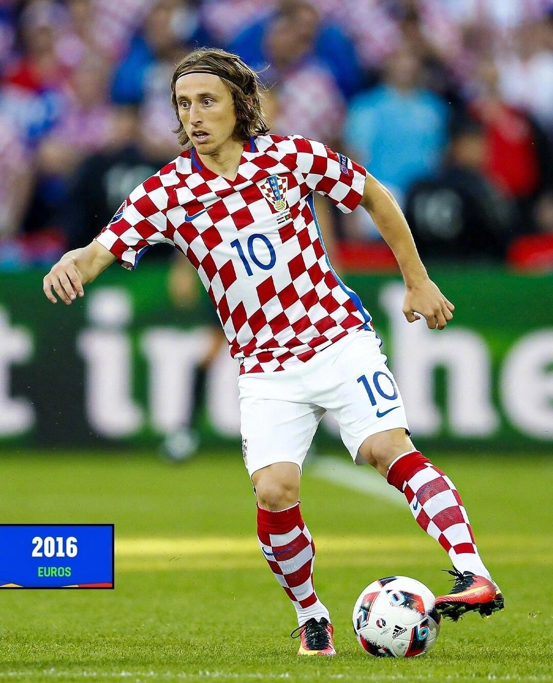 克罗地亚国家队奋勇作战，实现胜利的简单介绍