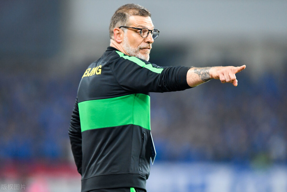 包含南美巨人换帅风波,球队前景堪忧的词条 包含南美巨人换帅风波,球队前景堪忧的词条