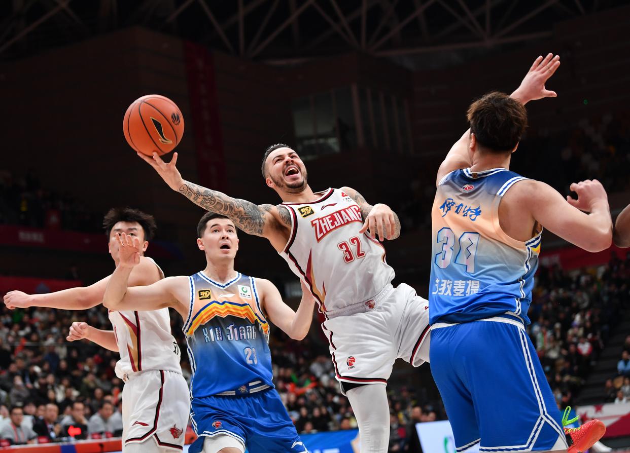 包含伊朗篮球联赛再度开战，顶级球星灿烂登场争夺金杯的词条