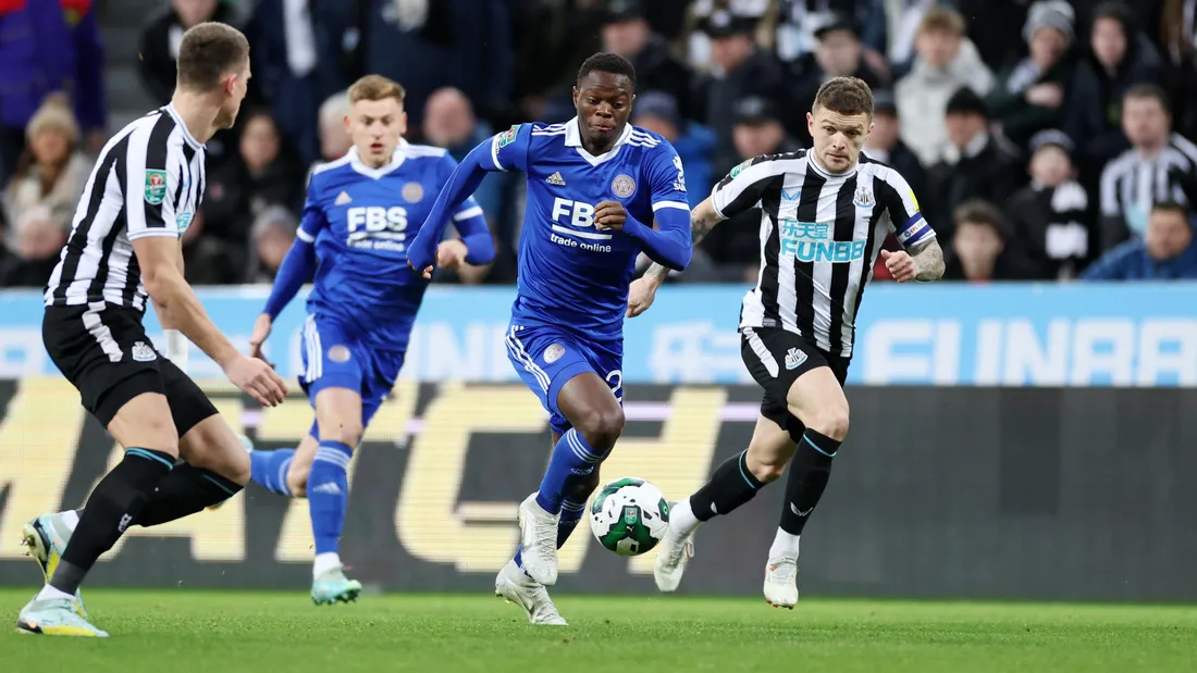 精彩瞬间回放，足球赛事高光时刻的简单介绍