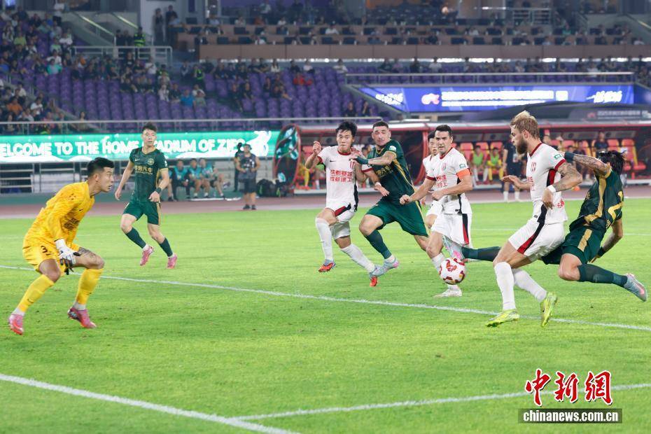 关于浙江绿城队客场战平，保持不败纪录的信息