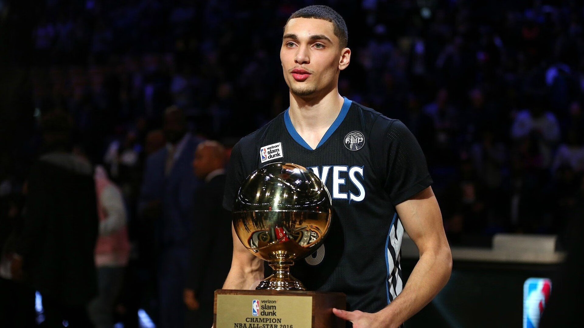 绝杀与惊艳，当韩国足球的利刃刺穿三狮军团，梁靖崑的球拍掀起东方风暴